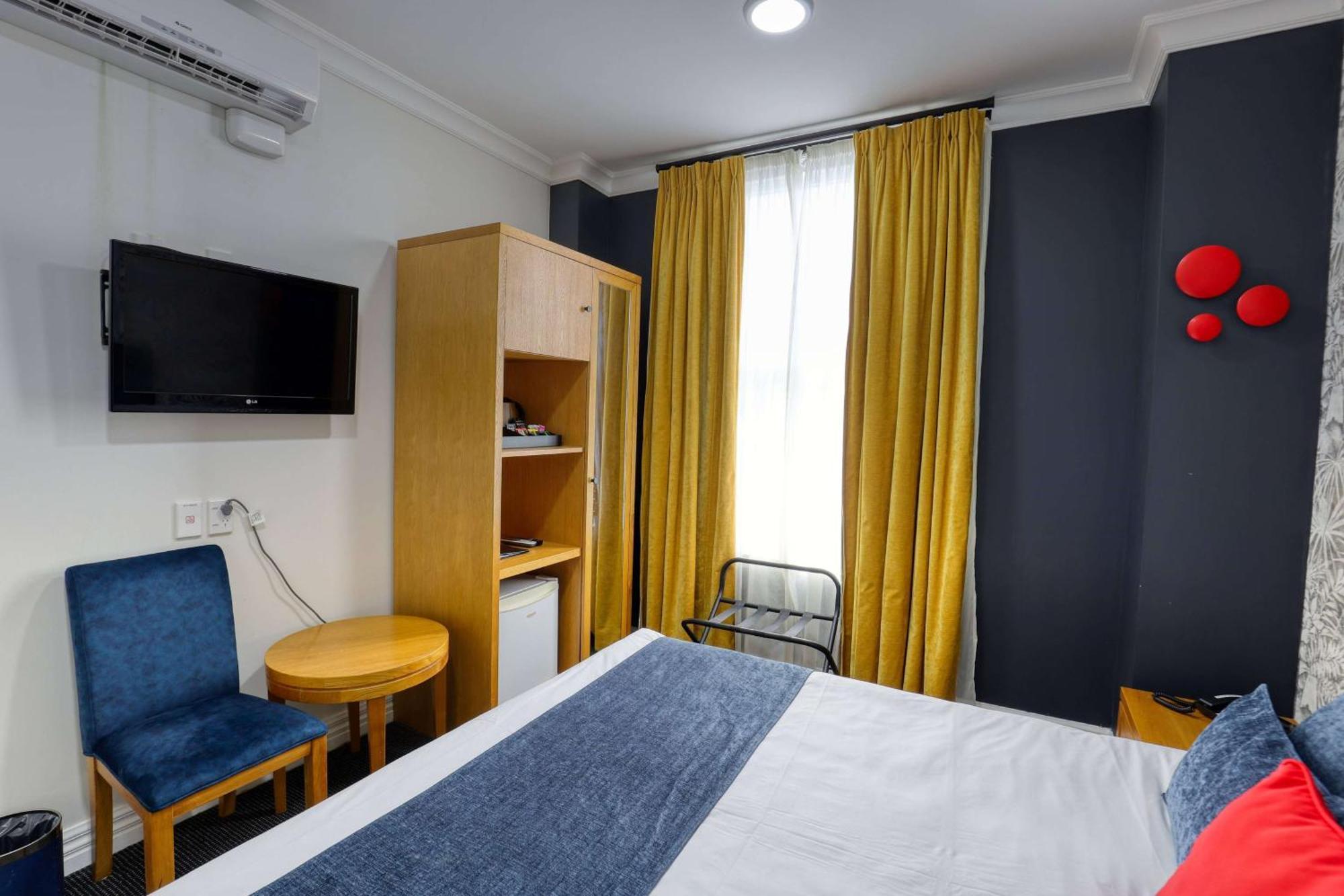 Ramada By Wyndham, Hamilton City Center Экстерьер фото